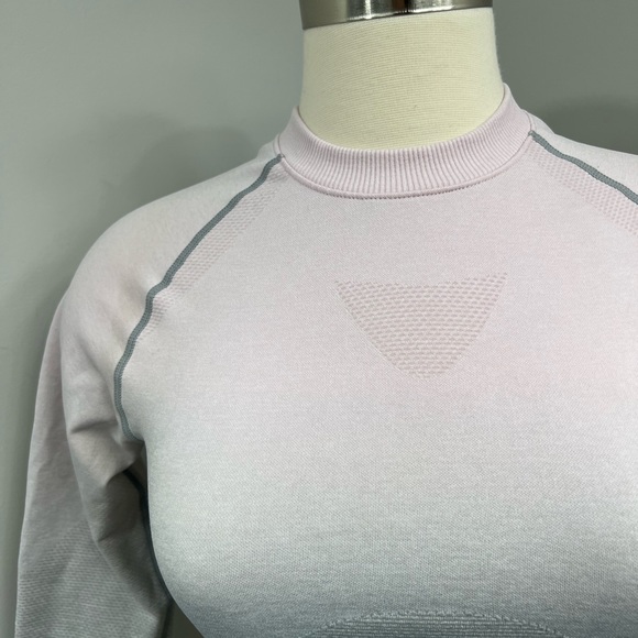 Gymshark Grey Ombre Crop Long Sleeve - Picture 8 of 16